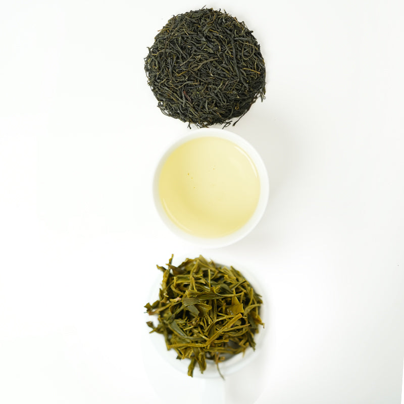 "First picked before Mingqian, as fresh as first dew" | 2025 Mingqian Maojian | Hand-roasted, with a sweet bean aroma | Certified organic high mountain tea | Limited to 200 cans