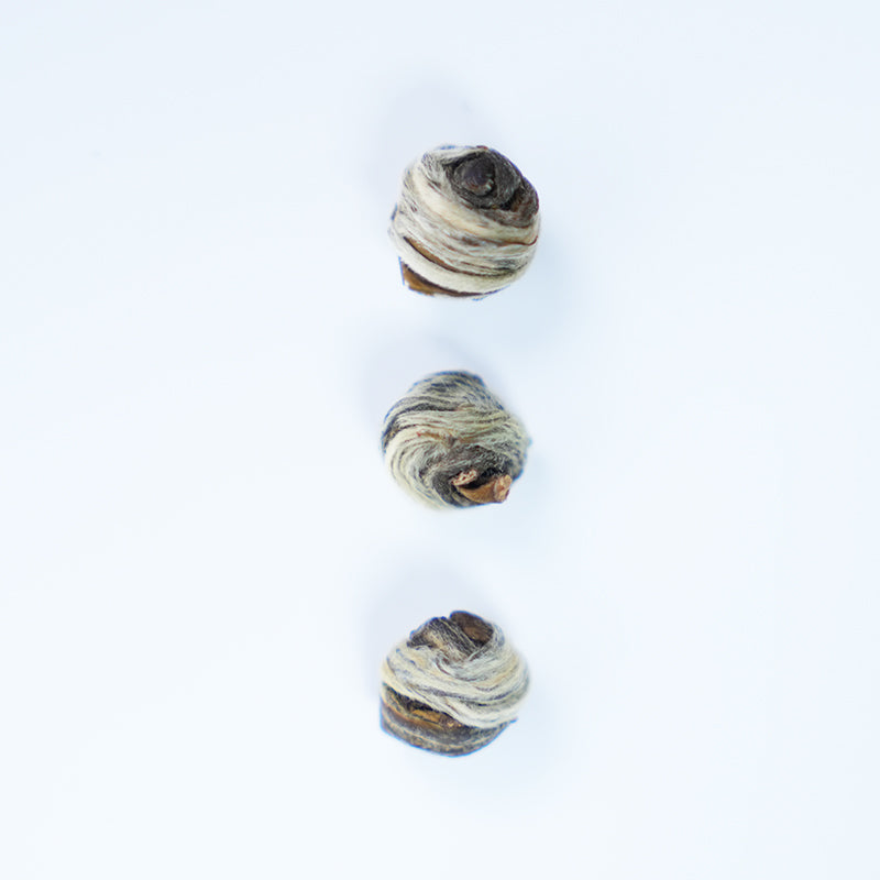 🌼 "Seven infusions, one scoop, the fragrance permeates the tea base" | Jasmine Dragon Pearl Tea from Ningde, China | Certified Organic, Hand-rolled | Blooms in contact with water, filling the room with fragrance | 2025 New Year Tea Base |
