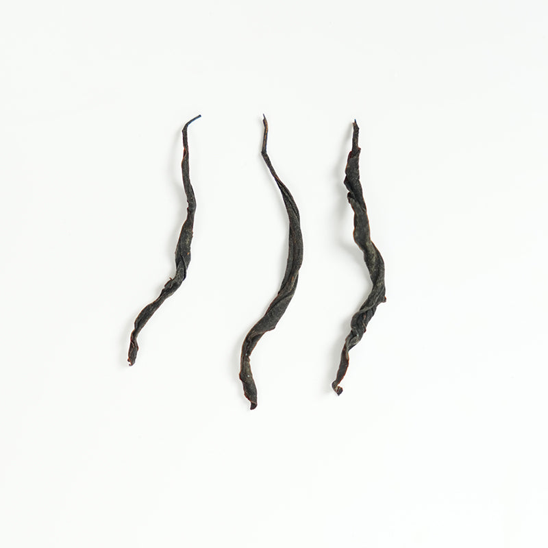 Organic Golden Peony Black Tea | Made in Fujian | Organic aromatic tea with floral and honey notes